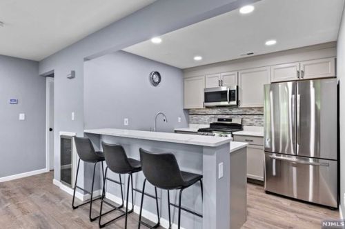 14 Cliff Dr, Englewood NJ  07631-5058 exterior