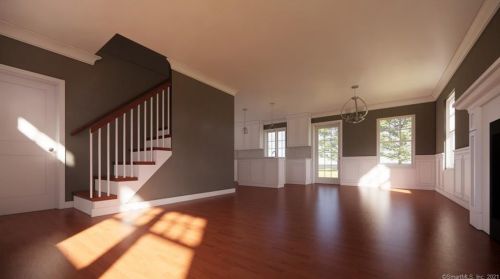 114 Oakland Rd, Southington, CT 06489-3233