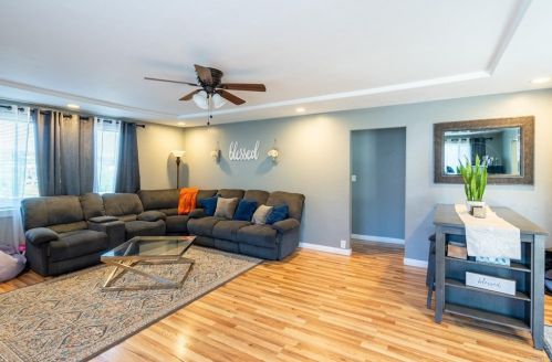 435 68 St, San Diego CA  92114-2947 exterior