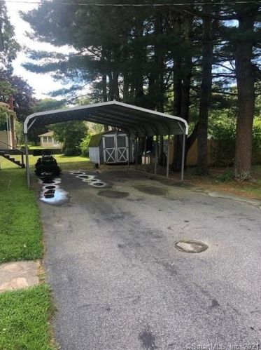 22 Potvin Ave, Moosup, CT 06354-1218