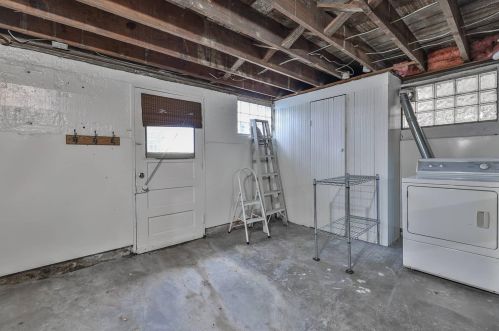 1418 Apjones St, Cincinnati OH 45223-1804 exterior