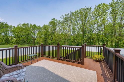 1105 Monarch Ln, Breinigsville PA  18031-9321 exterior