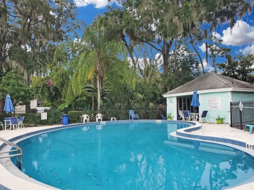 229 Arbor Cir, Sanford, FL 32773-5589