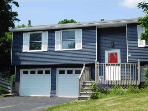 72 Farmbrook Dr, Canandaigua, NY 14425-9331