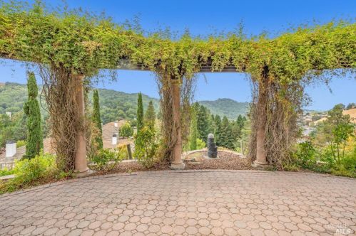 4084 Marcas St, Pinole CA  94564-1026 exterior