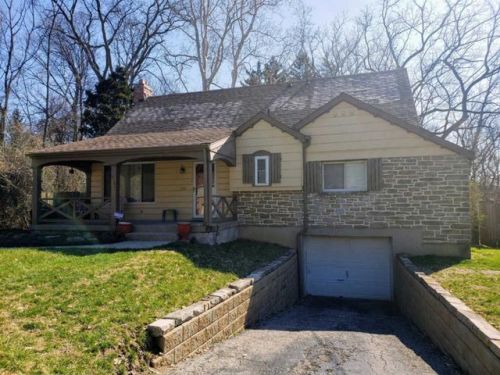 6146 Faircrest Dr, Cincinnati, OH 45224-2604