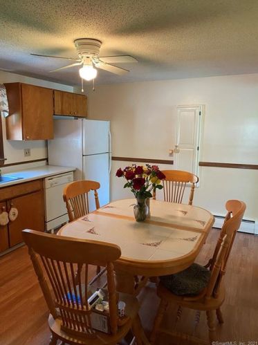3 Jasmine Ln, Waterbury, CT 06716-2209