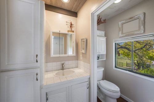 6499 Lone Pine Rd, Sebastopol CA  95472-5622 exterior