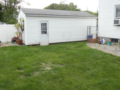 109 Tompkins Ave, South Plainfield NJ  07080-3042 exterior