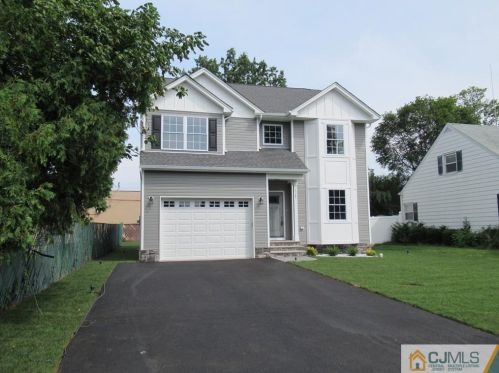 113 Redding Ave, South Plainfield, NJ 07080-5526