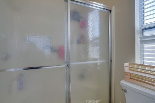 28101 Vista View Dr, Santa Clarita CA  91351-5710 exterior