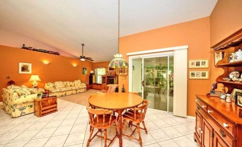 1756 71st Ct, Vero Beach, FL 32966-7942