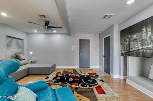 7204 Paradise Dr, Scottsdale AZ 85260-5436 exterior