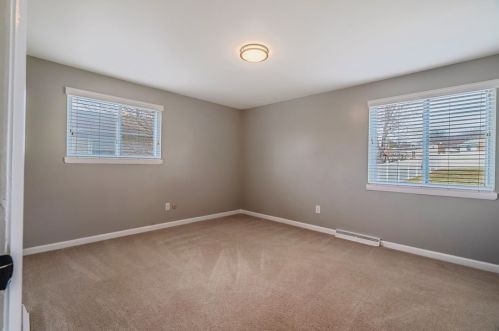 2422 Rolling Farms Rd, Glenshaw PA  15116-2564 exterior