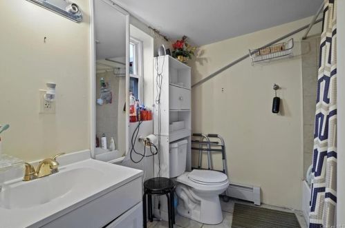 371 Broadway, Newburgh NY  12550-5520 exterior