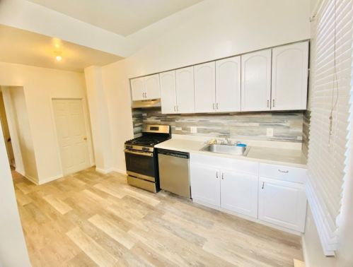 312 Lowell St, Pittsburgh, PA 15206-3222