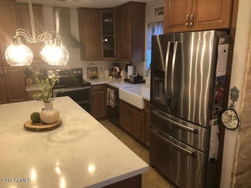 1043 Honeysuckle Ln, Gilbert, AZ 85234-3465