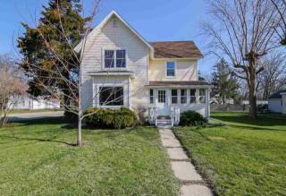 102 Hudson St, Mazomanie, WI 53560-9501