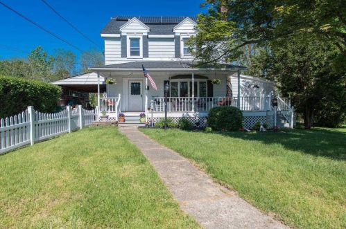 2519 South Ave, New Hamburg, NY 12590-3189