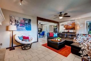 8326 Camelback Rd, Scottsdale AZ  85251-1716 exterior