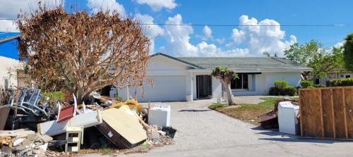 952 Kings Crown Dr, Sanibel, FL 33957-4908