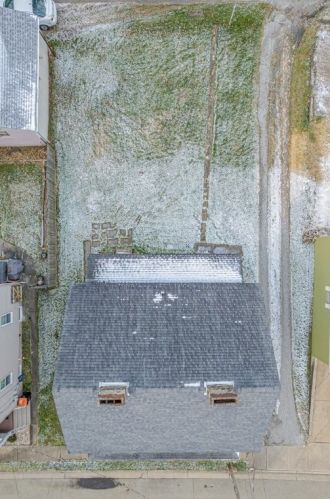 13 Monroe St, Latrobe PA  15650-3146 exterior