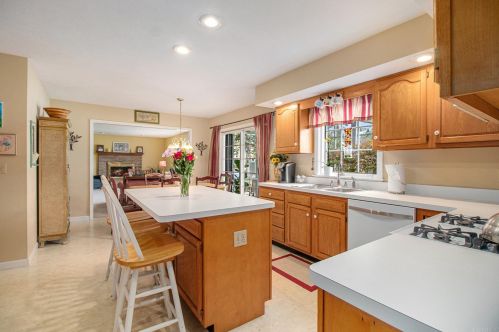 15677 Luminaire Ct, Mishawaka IN  46545-1578 exterior