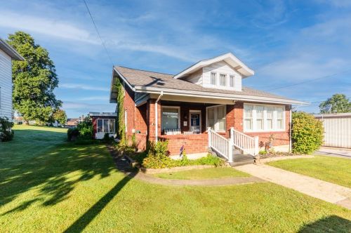 200 Washington St, Grays Landing, PA 15461-1814