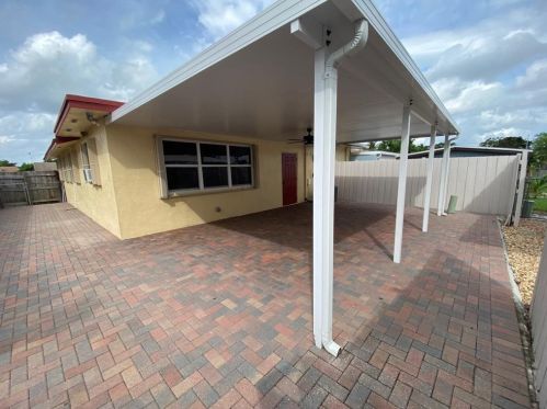 5132 Grant Ln, West Palm Beach, FL 33415-3710
