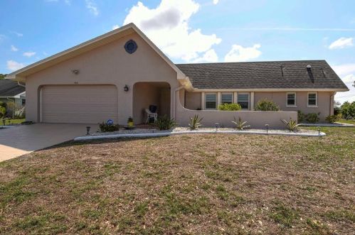 803 El Rancho Dr, Ruskin, FL 33573-6226