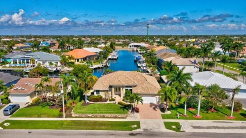 391 Waterleaf Ct, Marco Island, FL 34145-2715