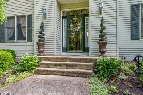 21 Pritchard Way, Belvidere, NJ 07823-2553