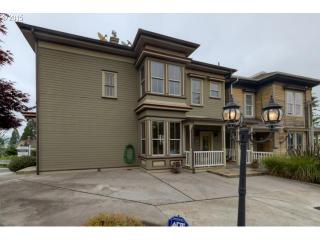 584 8th St, Tongue Point, OR 97103-4622