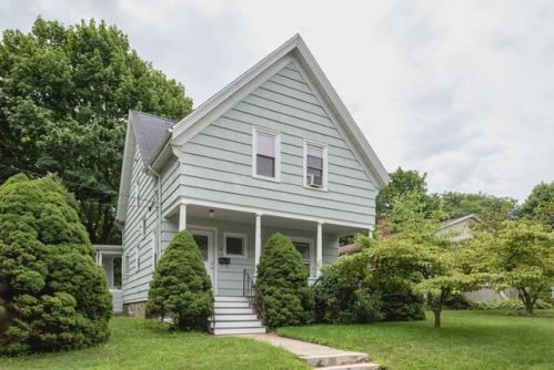 16 Hillcrest Ave, Brockton, MA 02301-1459