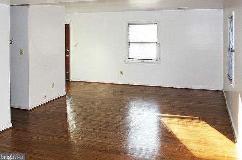 2023 Griffith Rd, Falls Church VA  22043-1438 exterior