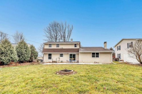 515 Sunrise Ln, Green Bay, WI 54301-1132