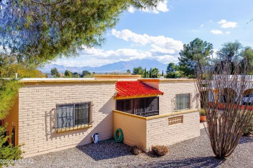 533 Abrego Dr, Green Valley, AZ 85614-3323