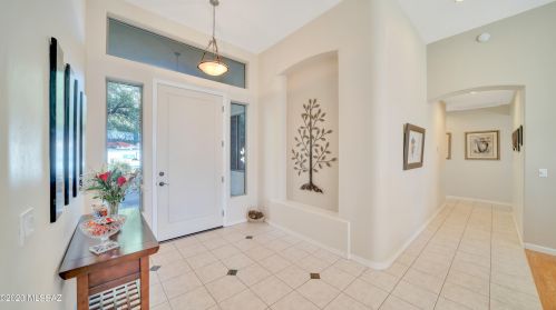 9673 Waters Edge Pl, Tucson, AZ 85749-7901