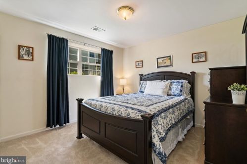 14238 Hunters Run Way, Gainesville VA  20155-4408 exterior