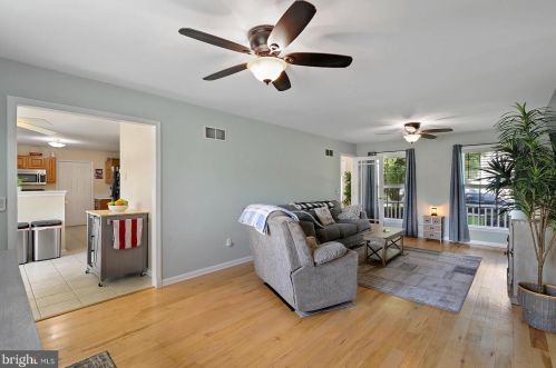 195 Apple Blossom Dr, Camden-Wy DE  19934-1970 exterior