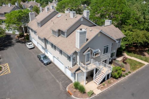 63 Birchwood Rd, Bedminster NJ  07921-1904 exterior