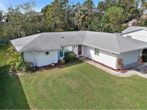 32621 Lake Eustis Dr, Tavares, FL 32778-2099
