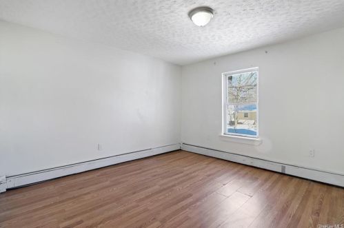 18 Russell St, South Fallsburg NY  12779-5717 exterior