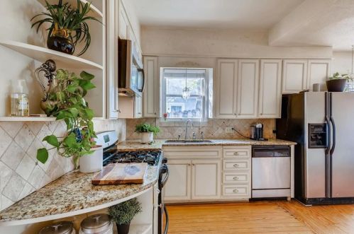 908 38th 1/2 St, Austin TX 78751-5218 exterior