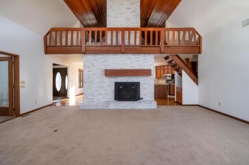 1224 Countryside Dr, Washington Ch OH  43160-1804 exterior