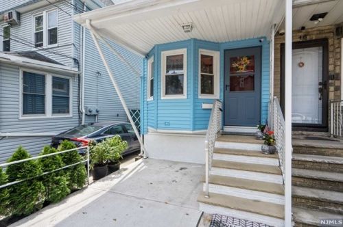 46 40th St, Bayonne NJ  07002-4809 exterior