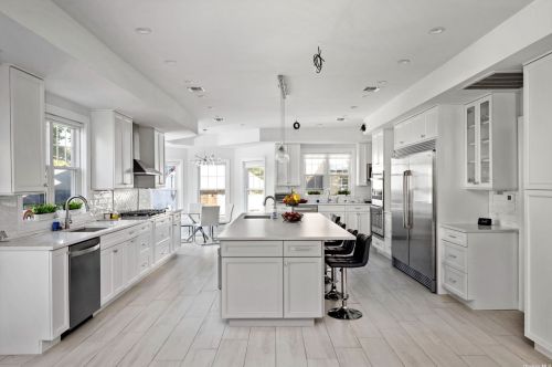 485 Albemarle Rd, Cedarhurst NY  11516-1228 exterior