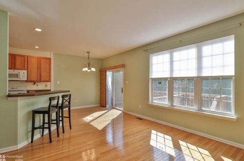 8149 Cross Creek Cir, Breinigsville PA  18031-1330 exterior