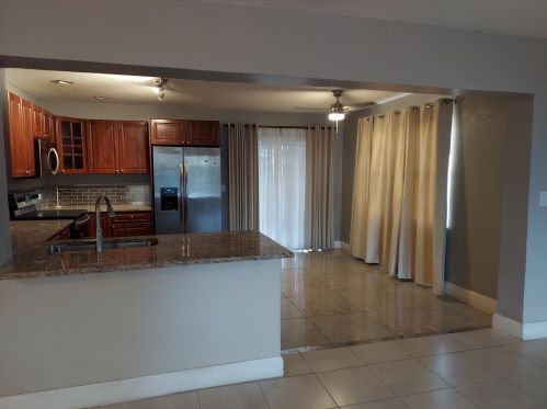1410 9th St, West Palm Beach, FL 33401-3047