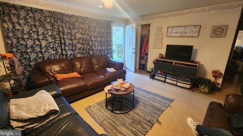 2107 Wentworth Dr, Camp Hill, PA 17011-7450